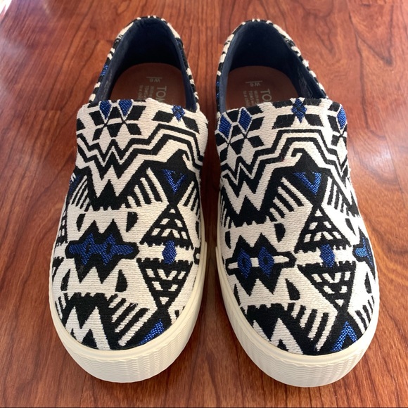 NWOT TOMS Sunset Stellar Blue Metallic Jacquard Embroidered Shoes - Sz 6 - Picture 2 of 10